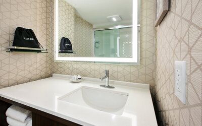 Holiday Inn Va Beach-Oceanside (21st St) by IHG