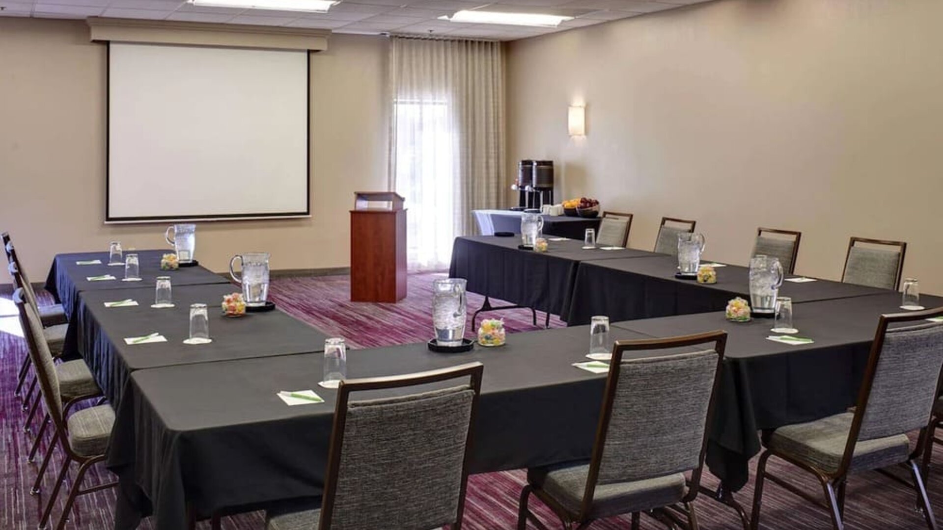 Professional meeting room at Sonesta Select Milwaukee Brookfield.