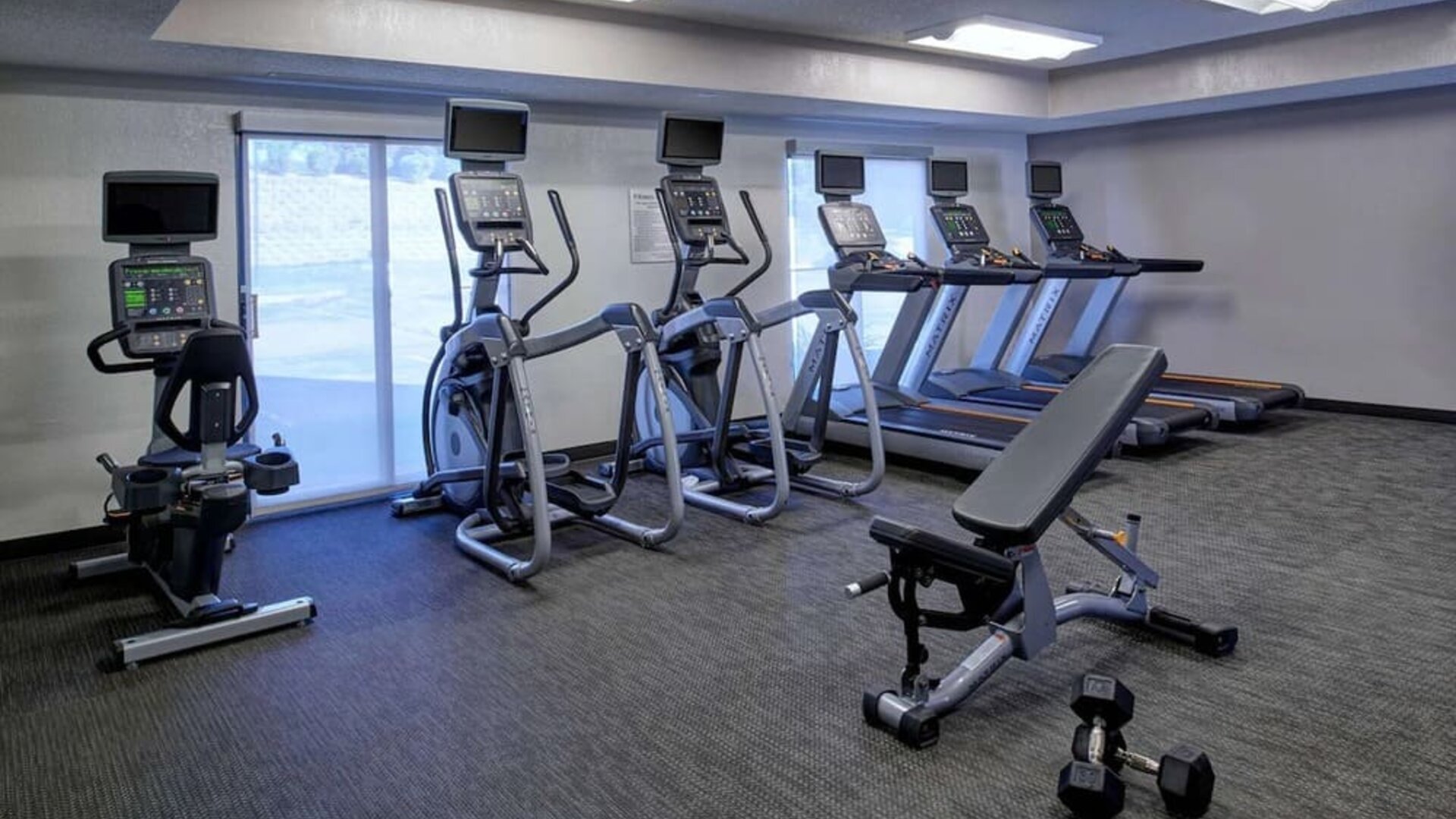 Fitness center at Sonesta Select Minneapolis Eden Prairie.