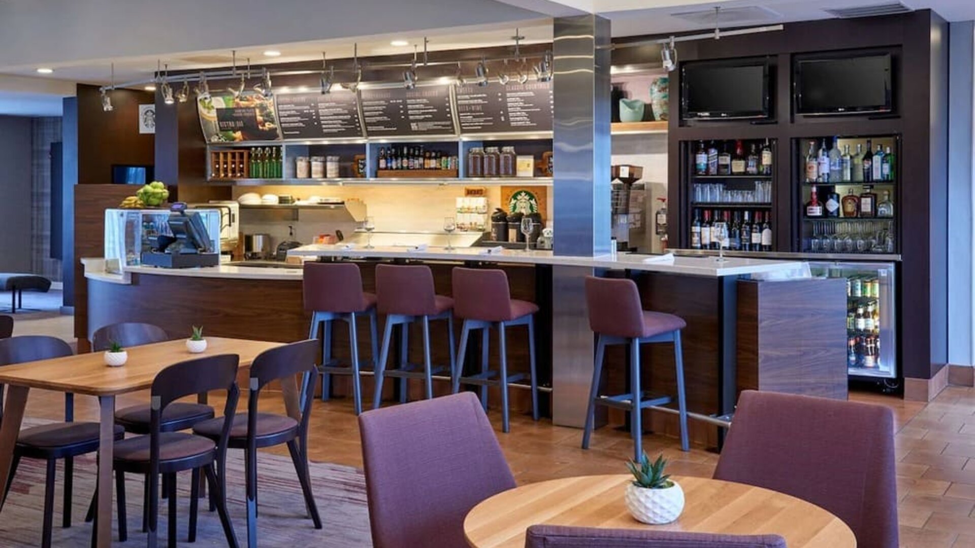 Coworking space and bar at Sonesta Select Minneapolis Eden Prairie.