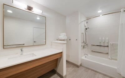 Fairfield Inn & Suites by Marriott Virginia Beach Town Center