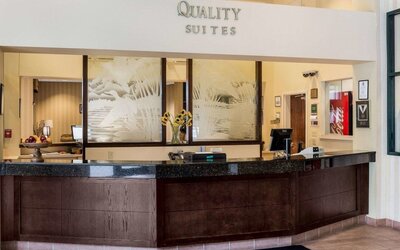 Quality Suites Lake Wright - Norfolk Airport
