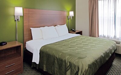 Quality Suites Lake Wright - Norfolk Airport