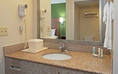 Quality Suites Lake Wright - Norfolk Airport