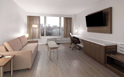 Wyndham Garden Norfolk Downtown