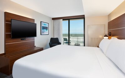 Holiday Inn Express & Suites VA Beach Oceanfront by IHG