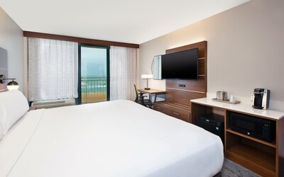 Holiday Inn Express & Suites VA Beach Oceanfront by IHG