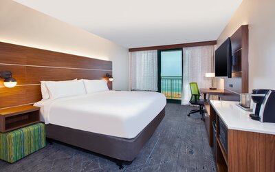 Holiday Inn Express & Suites VA Beach Oceanfront by IHG
