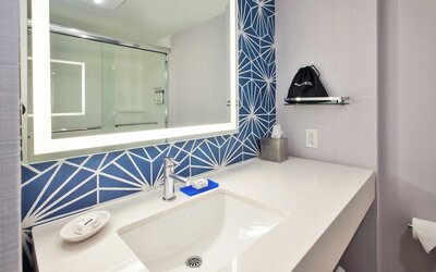 Holiday Inn Express & Suites VA Beach Oceanfront by IHG