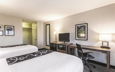 La Quinta Inn & Suites by Wyndham Virginia Beach