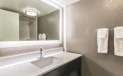 La Quinta Inn & Suites by Wyndham Virginia Beach