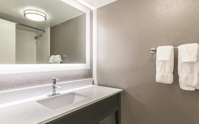 La Quinta Inn & Suites by Wyndham Virginia Beach