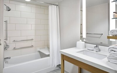 Delta Hotels by Marriott Norfolk Airport