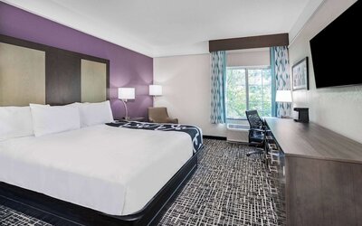 La Quinta Inn & Suites by Wyndham Norfolk