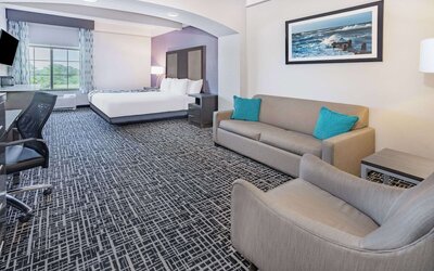 La Quinta Inn & Suites by Wyndham Norfolk