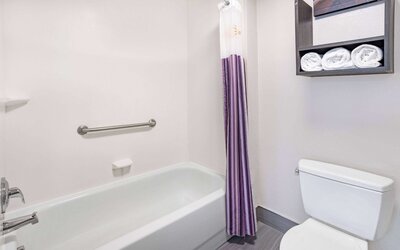 La Quinta Inn & Suites by Wyndham Norfolk