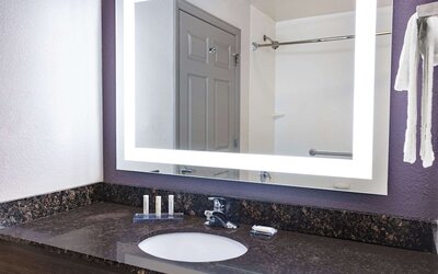 La Quinta Inn & Suites by Wyndham Norfolk