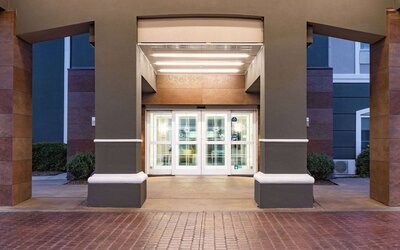 La Quinta Inn & Suites by Wyndham Norfolk
