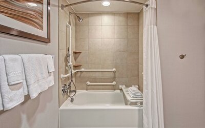 Courtyard by Marriott Newport News Airport