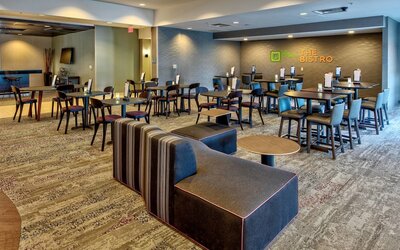 Courtyard by Marriott Newport News Airport