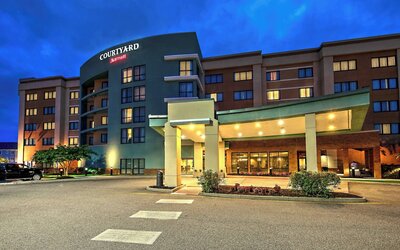 Courtyard by Marriott Newport News Airport