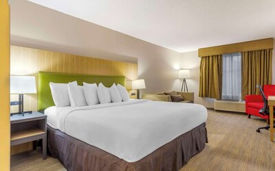 Country Inn & Suites by Radisson, Newport News South, VA