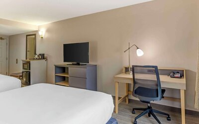 Country Inn & Suites by Radisson, Newport News South, VA