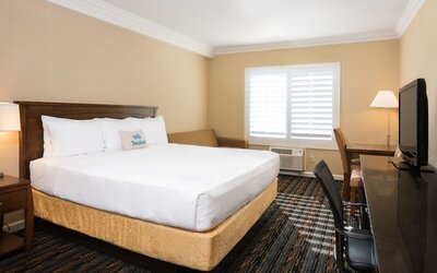 Days Inn by Wyndham San Diego Hotel Circle