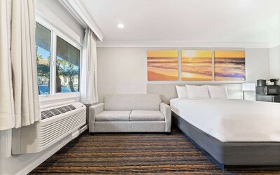 Days Inn by Wyndham San Diego Hotel Circle