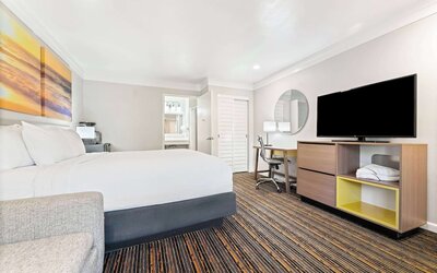 Days Inn by Wyndham San Diego Hotel Circle