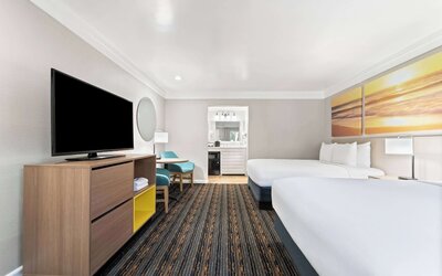 Days Inn by Wyndham San Diego Hotel Circle