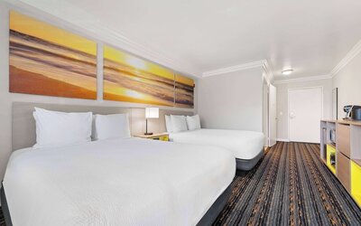 Days Inn by Wyndham San Diego Hotel Circle