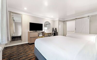 Days Inn by Wyndham San Diego Hotel Circle