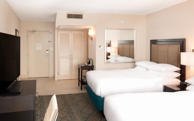 Hilton San Diego Airport/Harbor Island