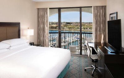 Hilton San Diego Airport/Harbor Island