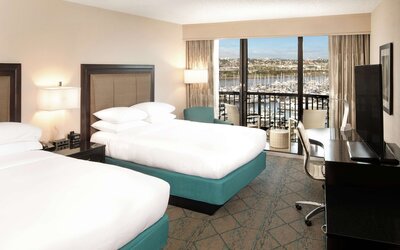 Hilton San Diego Airport/Harbor Island