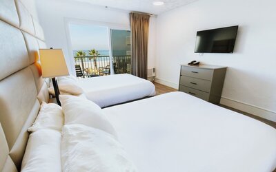 Surfer Beach Hotel