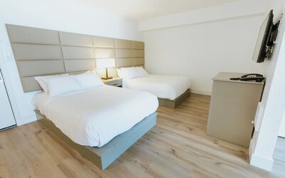 Surfer Beach Hotel
