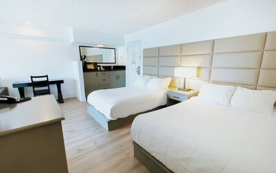 Surfer Beach Hotel