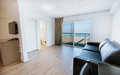 Surfer Beach Hotel