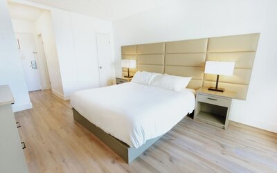 Surfer Beach Hotel