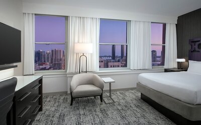 Courtyard by Marriott San Diego Downtown