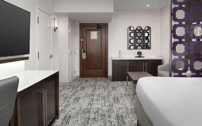 Courtyard by Marriott San Diego Downtown