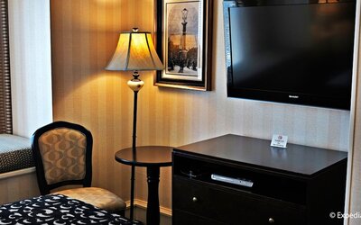 Gaslamp Plaza Suites