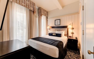 Gaslamp Plaza Suites