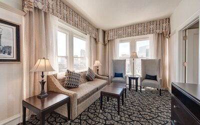 Gaslamp Plaza Suites
