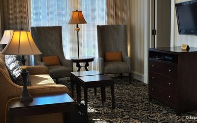Gaslamp Plaza Suites