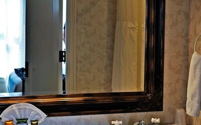 Gaslamp Plaza Suites