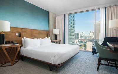 Carte Hotel San Diego Downtown, Curio Collection by Hilton