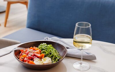 Carte Hotel San Diego Downtown, Curio Collection by Hilton